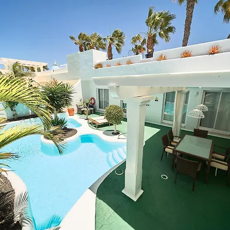 Katis Boutique In Bahiazul Resort Corralejo