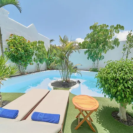 Katis Boutique In Bahiazul 4* Corralejo
