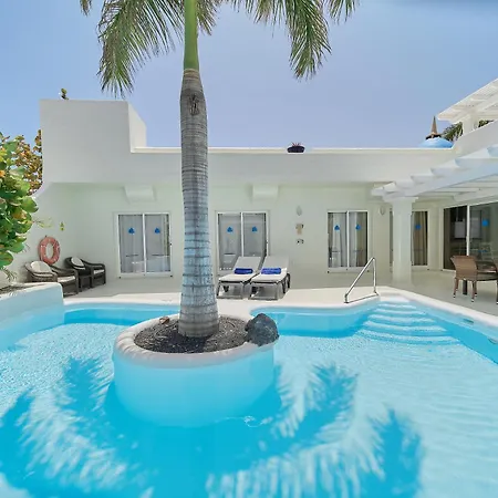 Katis Boutique In Bahiazul Resort Corralejo