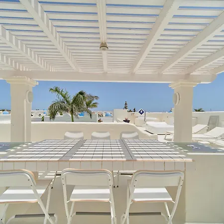 Katis Boutique In Bahiazul Corralejo