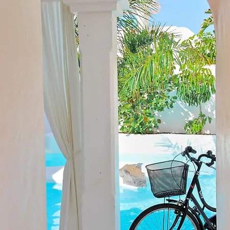Katis Boutique In Bahiazul Corralejo