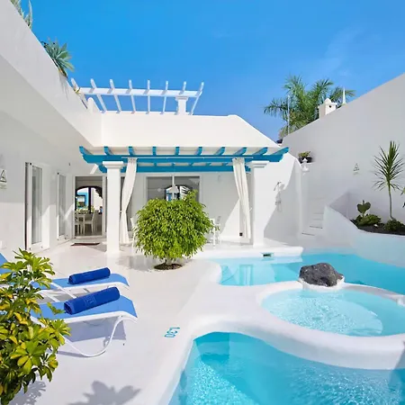 Katis Boutique In Bahiazul Corralejo